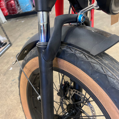 Lightning front fork assembly